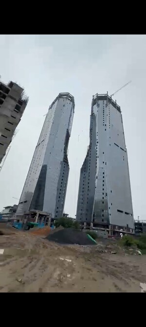  Shop – Exterior View View at Bhutani Cyberthum, Sector 140a - for Sale