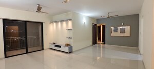 Room in 2 BHK Apartment at Puravankara Palm Beach, Hennur – for Rent