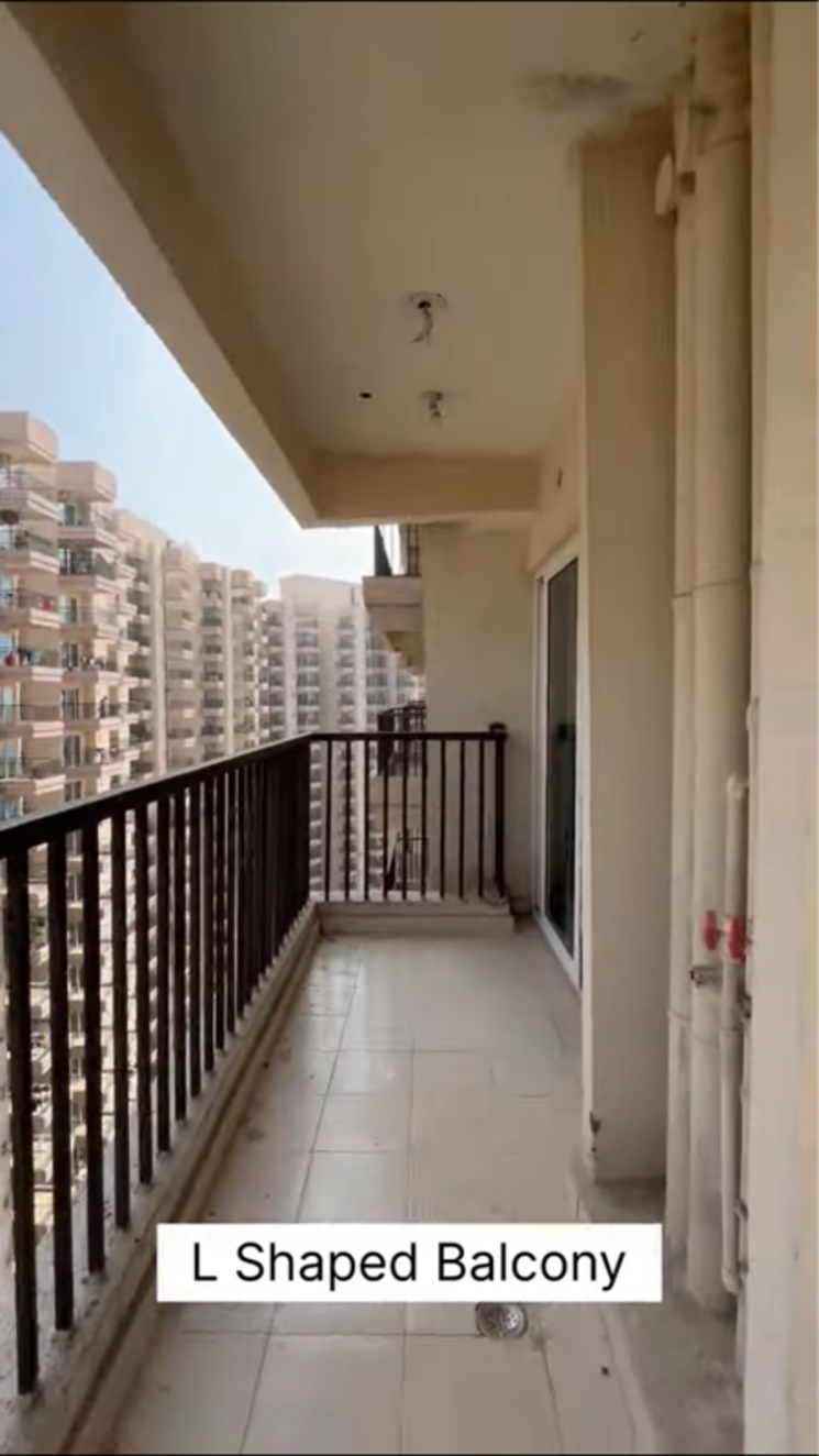 Balcony, gaur-yamuna-city-16th-park-view 2 Bedroom 1000 Sq.Ft. Apartment In Sector 19 Yamuna Expressway Greater Noida 9601323