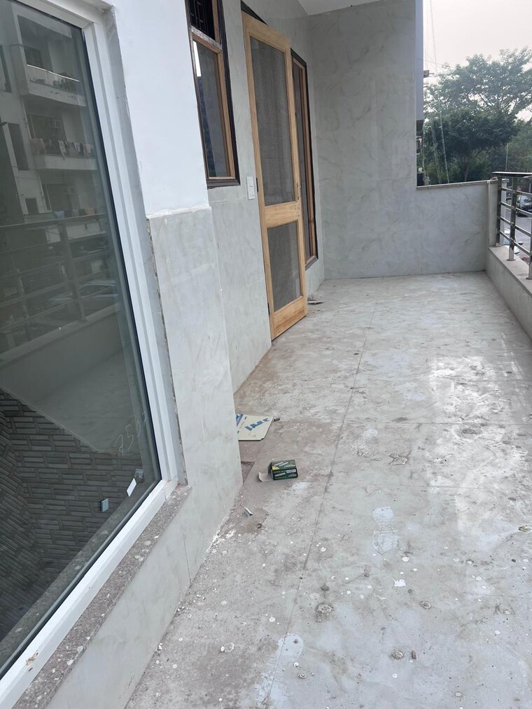 Balcony, sector 100 2 Bedroom 1420 Sq.Ft. Builder Floor In Sector 100 Noida 9601327