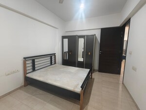 Bedroom in 2 BHK Apartment at Chembur – for Rent
