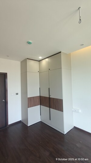 Room in 2 BHK Apartment at Purva Atmosphere, Thanisandra Main Road – for Rent