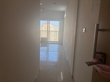 Room in 3 BHK Apartment at Godrej Green Vistas, Mahalunge – for Rent