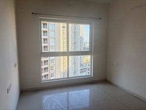 Room in 3 BHK Apartment at Godrej Green Vistas, Mahalunge – for Rent