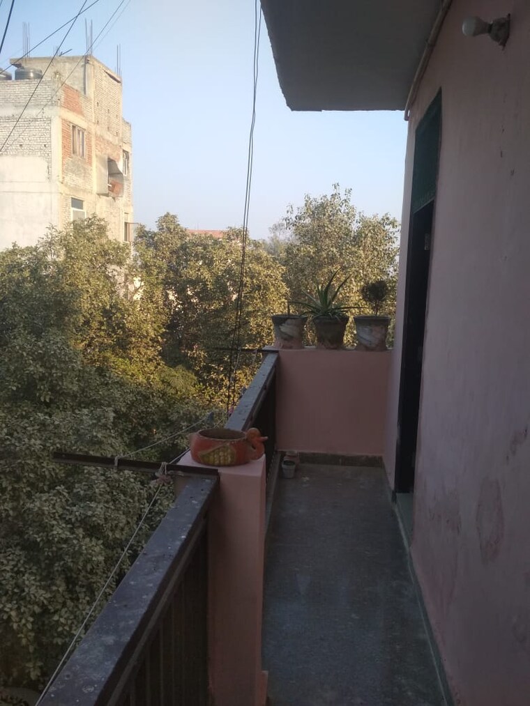 Balcony, sultanpur 2 Bedroom 1000 Sq.Ft. Builder Floor In Sultanpur Delhi 9601560