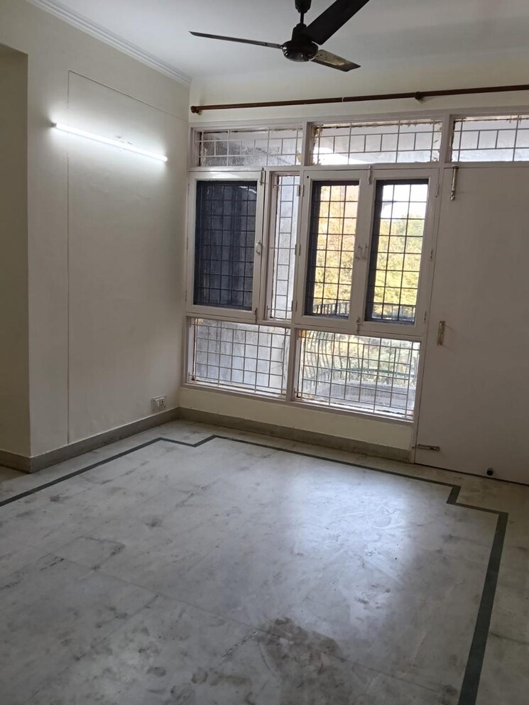Room, awho-sujjan-vihar 3 Bedroom 1500 Sq.Ft. Apartment In Sector 43 Gurgaon 9601393
