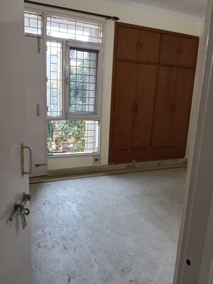 Room in 3 BHK Apartment at AWHO Sujjan Vihar, Sector 43 – for Rent