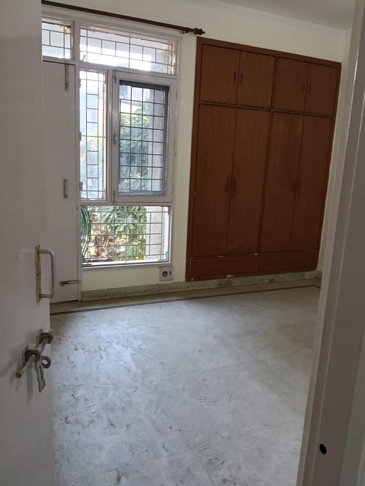 Room, awho-sujjan-vihar 3 Bedroom 1500 Sq.Ft. Apartment In Sector 43 Gurgaon 9601393