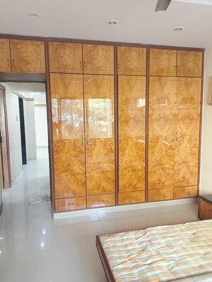 Room in 2 BHK Apartment at Abrol Vastu Park, Malad West – for Rent