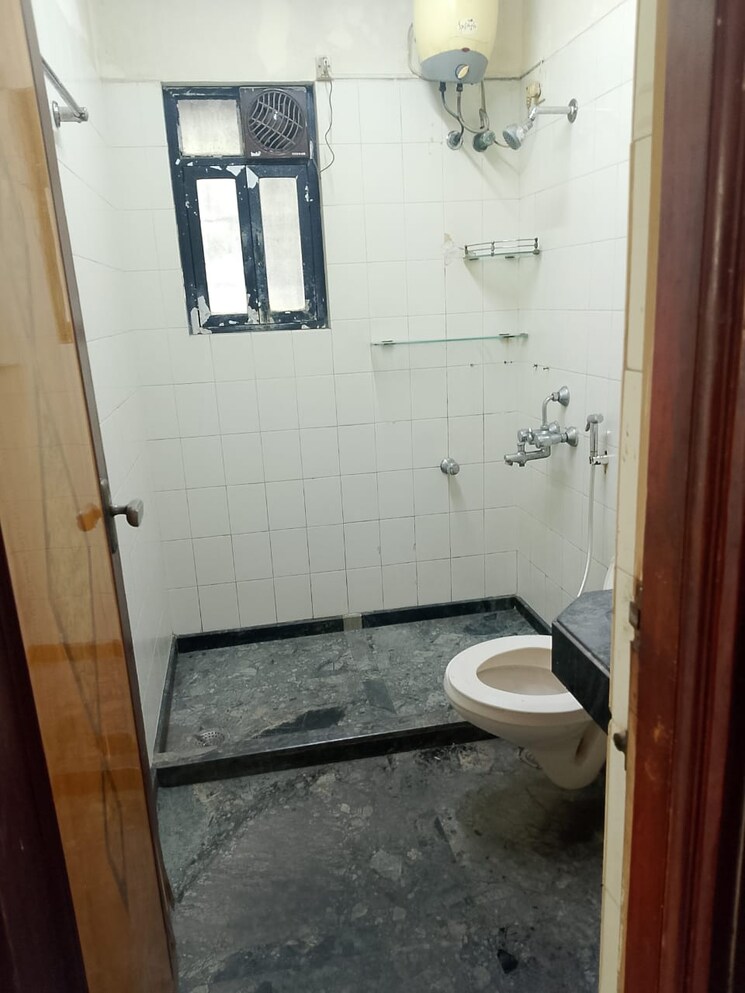 Bathroom, abrol-vastu-park 2 Bedroom 1000 Sq.Ft. Apartment In Malad West Mumbai 9601502