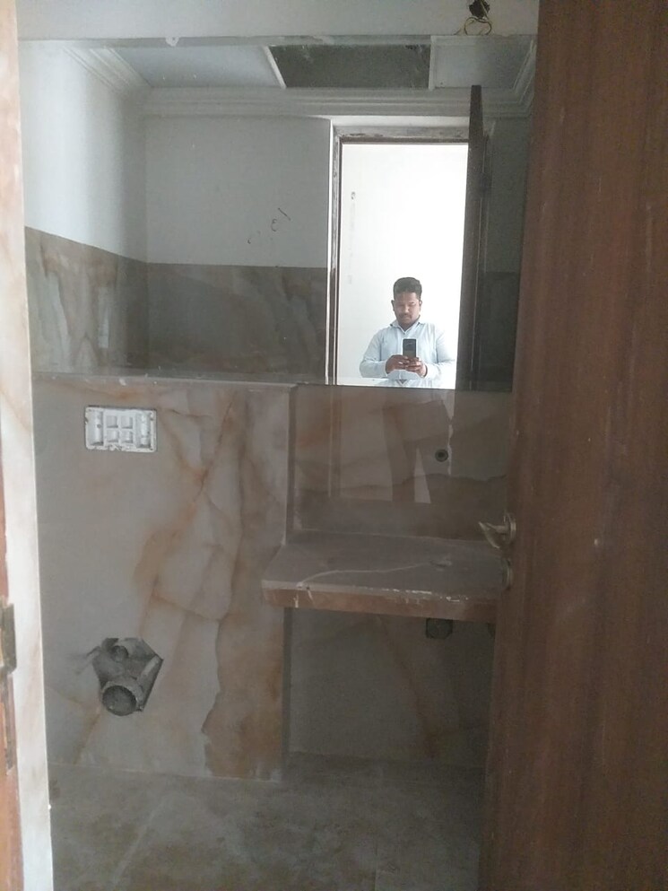 Attached Bathroom, atur-salisbury-towers 4 Bedroom 3600 Sq.Ft. Builder Floor In Gultekdi Pune 9601653