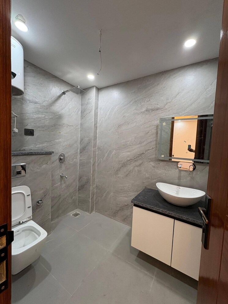 Master Bedroom, saket 3 Bedroom 1600 Sq.Ft. Builder Floor In Saket Delhi 9601594