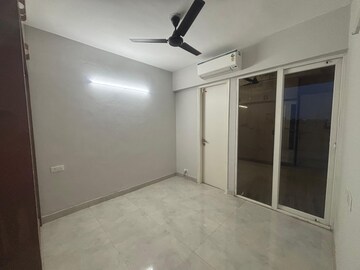 Room in 2 BHK Apartment at Signature Global City, Sector 37d – for Rent