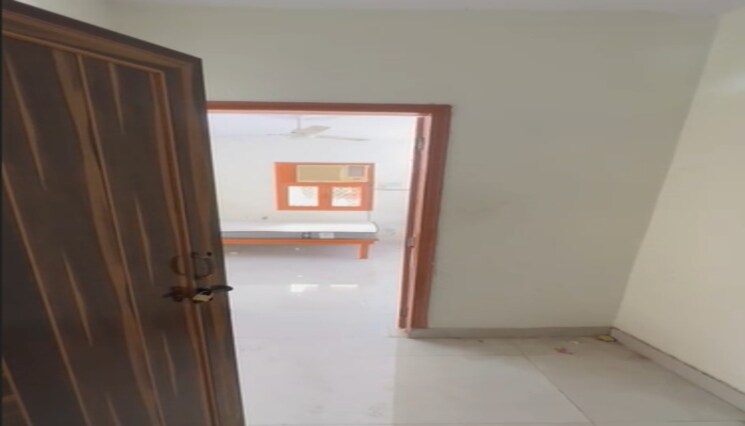 Room, patel nagar 1 Bedroom 312 Sq.Ft. Apartment In Patel Nagar Delhi 9601553