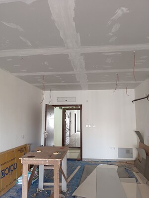 Room in 3 BHK Apartment at Hallmark Treasor, Narsingi – for Rent