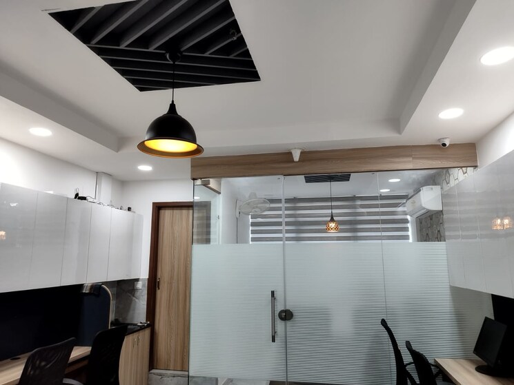 Team Area, janakpuri Commercial Office Space 1800 Sq.Ft. In Janakpuri Delhi 9601612