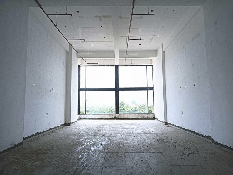 Room, aerocity Commercial Showroom 1620 Sq.Ft. In Aerocity Mohali 9601266