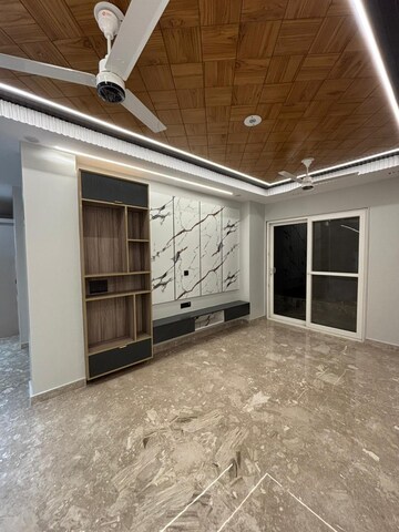 Room in 3 BHK Builder Floor at Shiv Nagar – for Sale