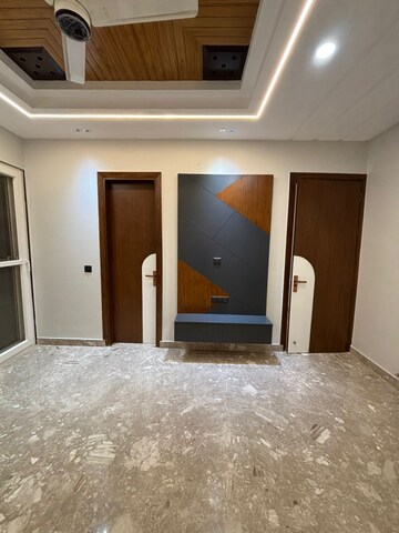 Room in 3 BHK Builder Floor at Shiv Nagar – for Sale