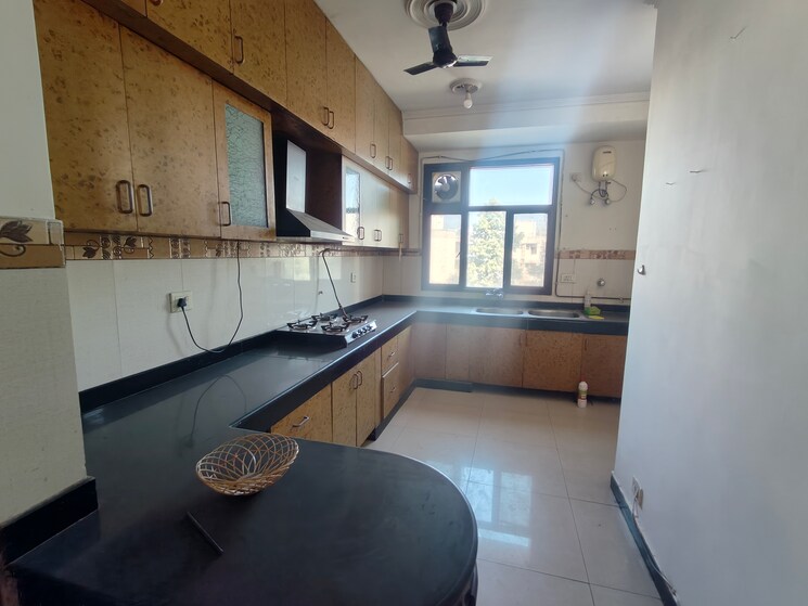 Kitchen, cghs-hewo-apartments 3 Bedroom 1430 Sq.Ft. Apartment In Sector 56 Gurgaon 9601650