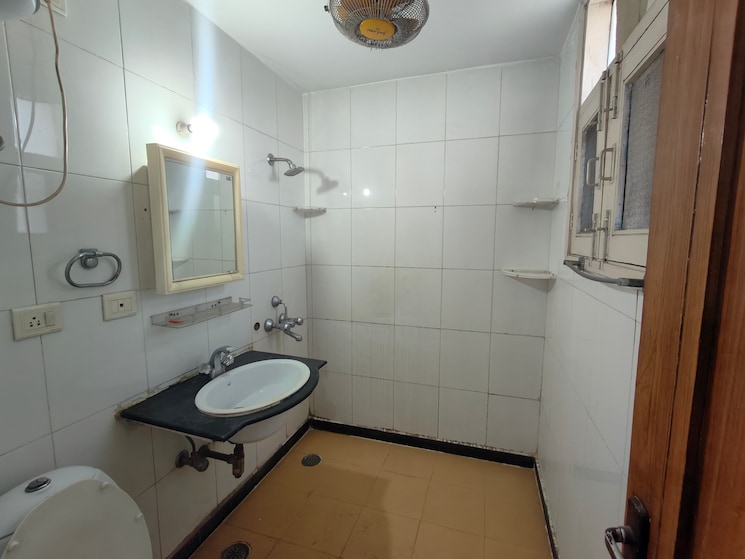 Bathroom, cghs-hewo-apartments 3 Bedroom 1430 Sq.Ft. Apartment In Sector 56 Gurgaon 9601650