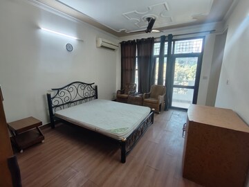 Bedroom in 3 BHK Apartment at CGHS HEWO Apartments, Sector 56 – for Rent