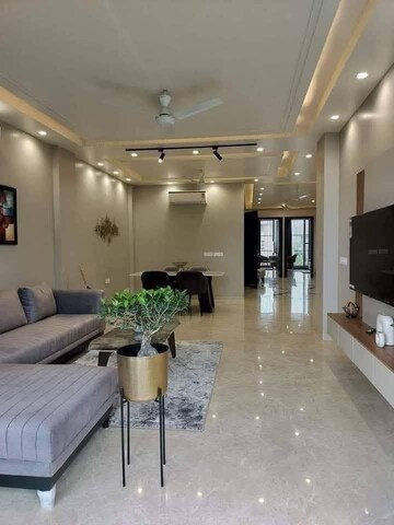3 BHK Builder Floor For Rent in Saket