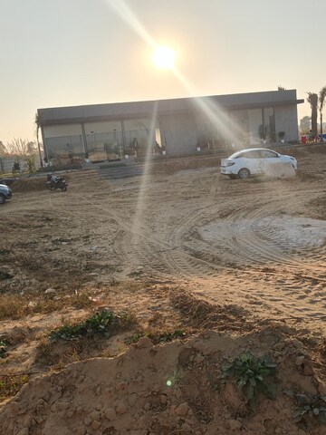 Parking in 3 BHK Builder Floor at Pataudi – for Sale