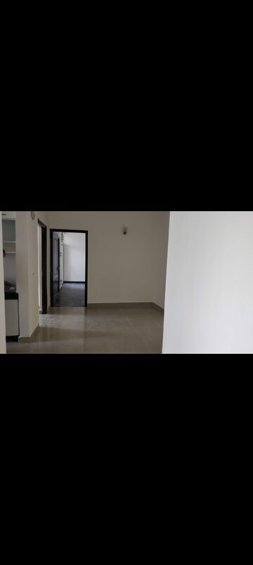 Room in 2 BHK Apartment at Mahagun Mascot, Sain Vihar – for Rent