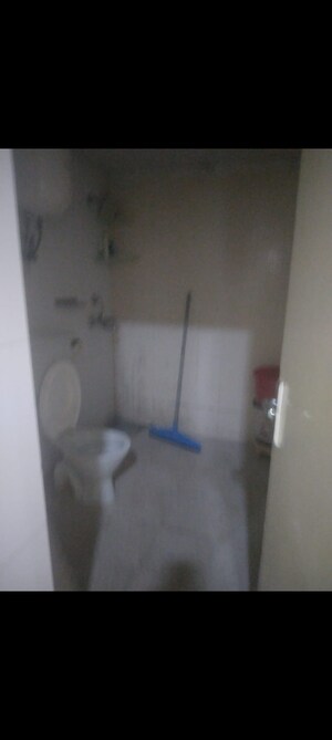 Furnished Amenities in 2 BHK Apartment at Mahagun Mascot, Sain Vihar – for Rent