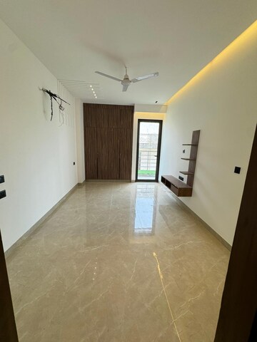 3 BHK Builder Floor For Rent in Smart World Orchard, Sector 61
