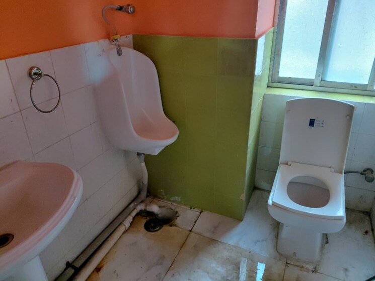 Bathroom, camac street Commercial Office Space 850 Sq.Ft. In Camac Street Kolkata 9601673