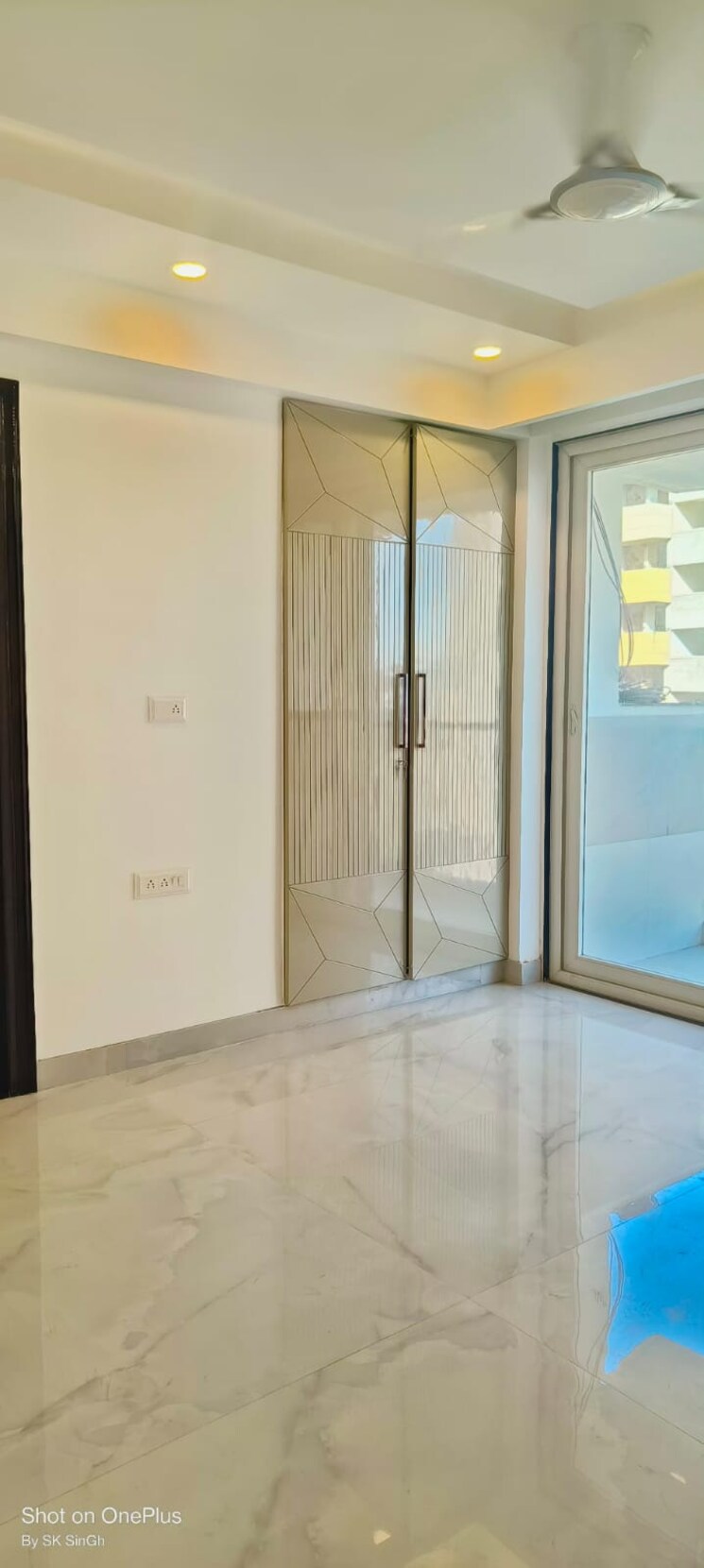 Room, sector 4 dwarka 4 Bedroom 2200 Sq.Ft. Apartment In Sector 4 Dwarka Delhi 9601675