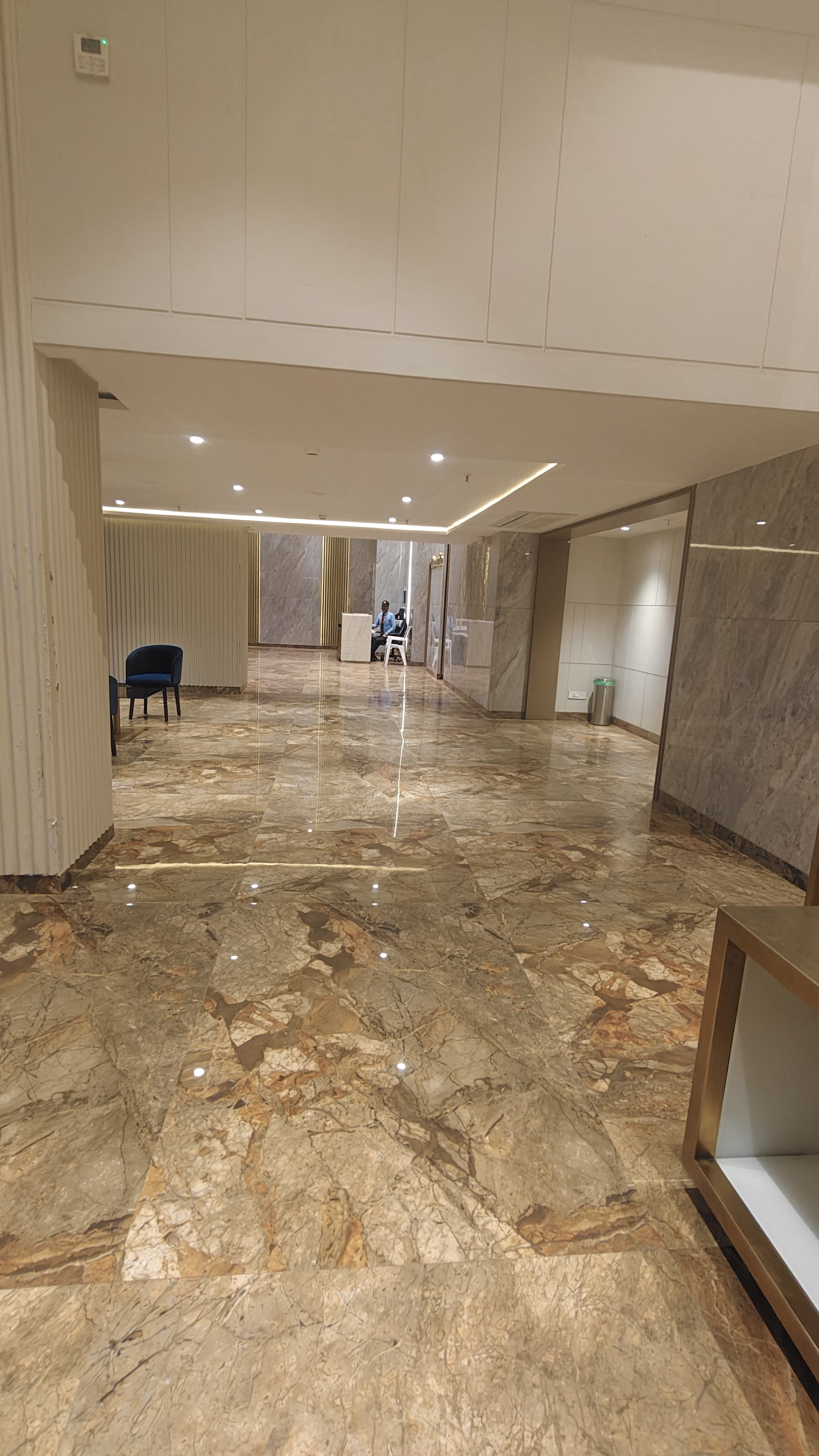 2 BHK + Extra Room Apartment For Rent in Dosti Eastern Bay