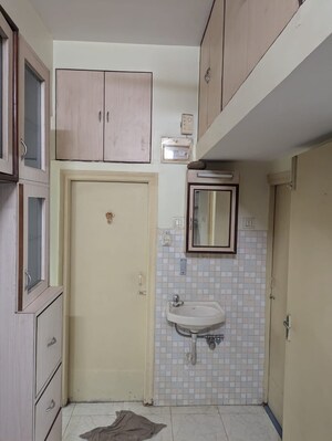 Bathroom in 1 BHK Apartment at Dosti Estates, Wadala East – for Rent