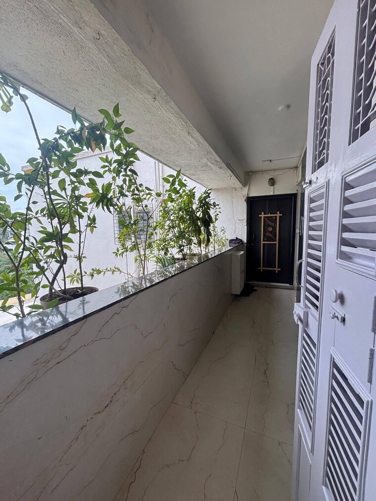 Balcony, juhu 2 Bedroom 750 Sq.Ft. Apartment In Juhu Mumbai 9601833