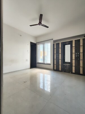 Room in 3 BHK Apartment at Majestique Towers, Kharadi – for Sale