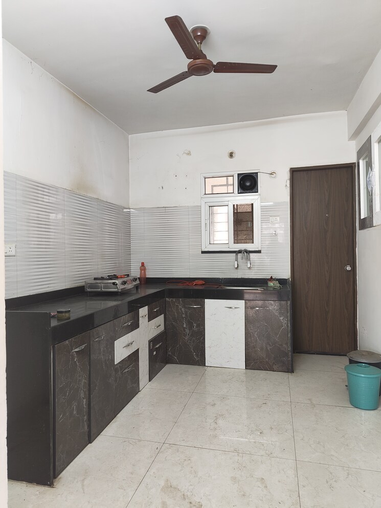 Kitchen, majestique-towers 3 Bedroom 1000 Sq.Ft. Apartment In Kharadi Pune 9602009