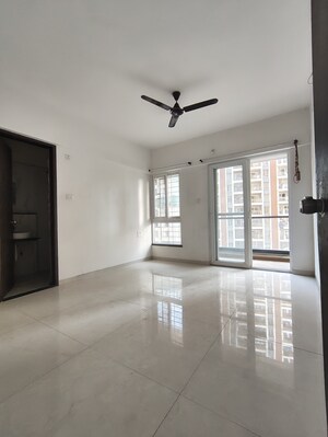 Room in 3 BHK Apartment at Majestique Towers, Kharadi – for Sale