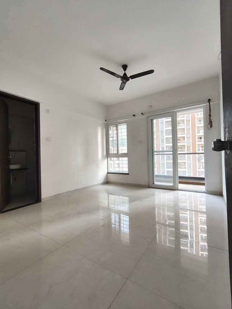 Room, majestique-towers 3 Bedroom 1000 Sq.Ft. Apartment In Kharadi Pune 9602009