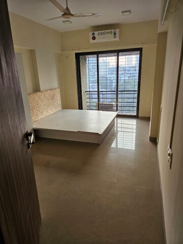 Room in 3.5 BHK Apartment at Siroya Marina, Mazgaon – for Rent