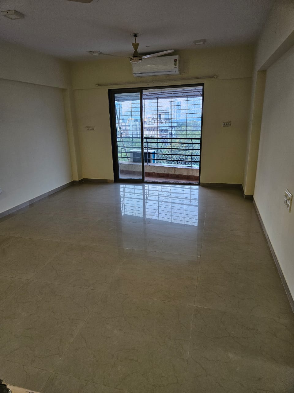 3.5 BHK Apartment For Rent in Siroya Marina