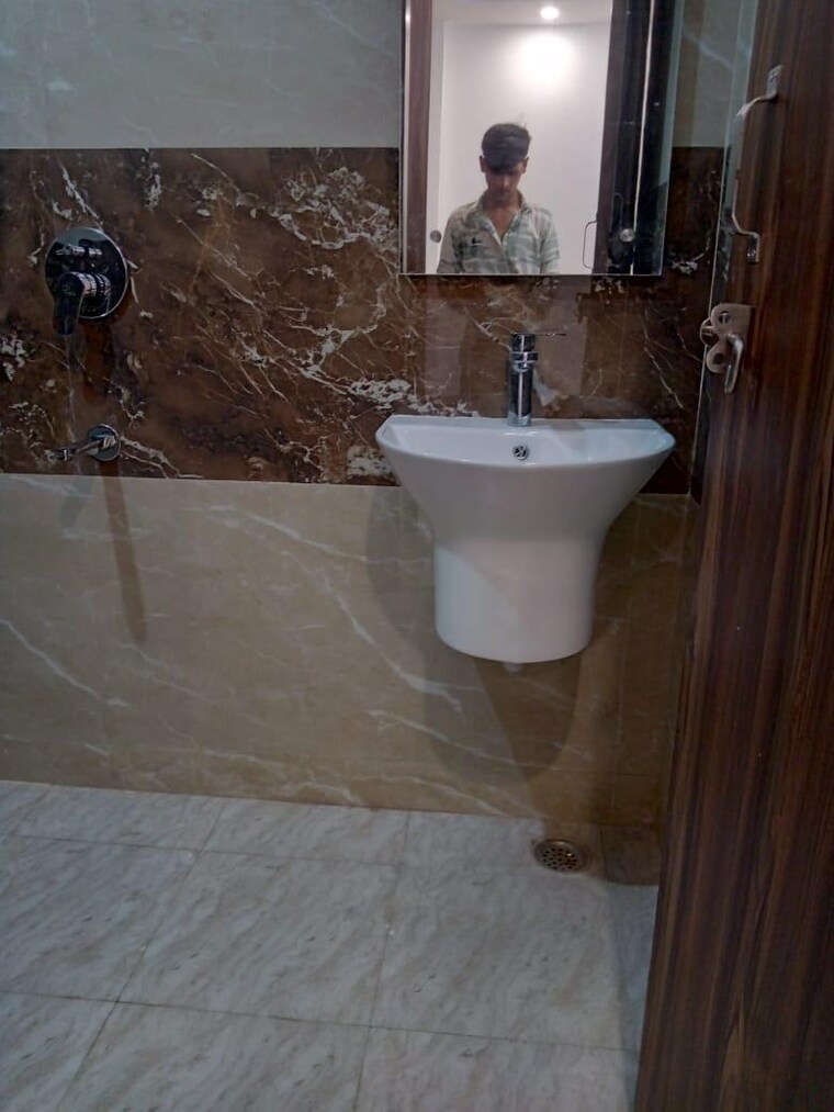 Bathroom, saket 2 Bedroom 850 Sq.Ft. Builder Floor In Saket Delhi 9601973