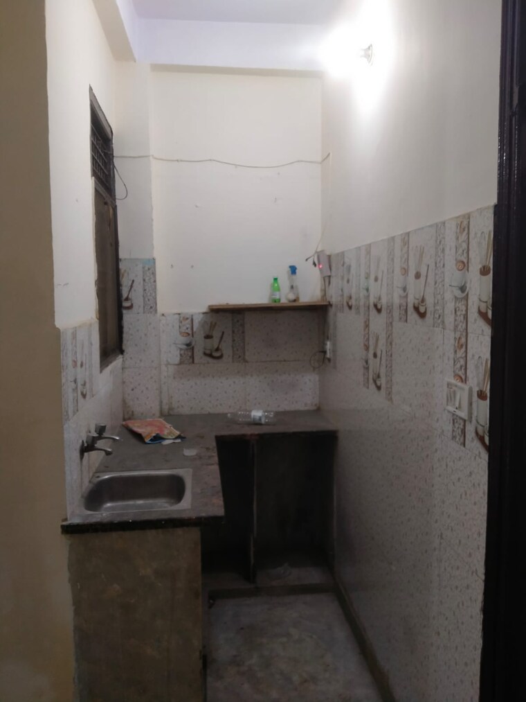 Bathroom, burari 1.5 Bedroom 30 Sq.Yd. Builder Floor In Burari Delhi 9601900