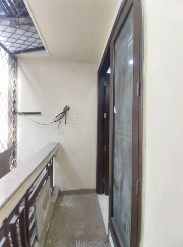 Furnished Amenities in 2 BHK Builder Floor at Saket – for Rent