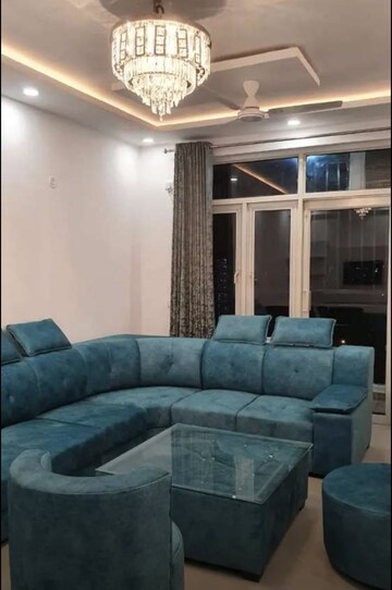 Living Room in 3 BHK Apartment at Gomti Nagar – for Rent