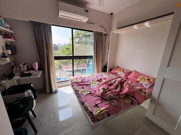 Bedroom in 1 BHK Apartment at Andheri West – for Rent