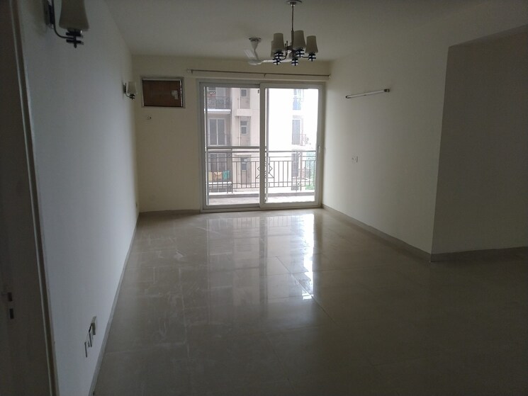 Room, tulip-purple 4 Bedroom 2400 Sq.Ft. Apartment In Sector 69 Gurgaon 9602031