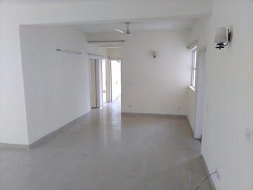 Room in 4 BHK Apartment at Tulip Purple, Sector 69 – for Rent