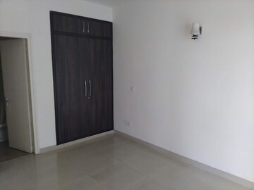 Room in 4 BHK Apartment at Tulip Purple, Sector 69 – for Rent